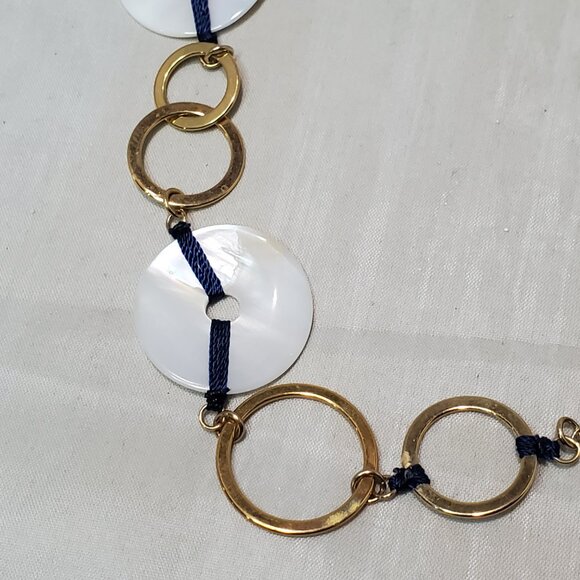 Banana Republic Gold Link Necklace - Picture 4 of 6